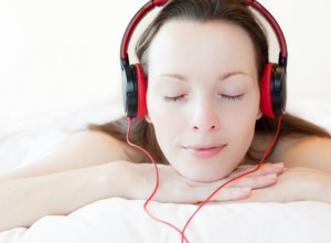 teen listens to music