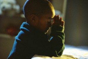 holychild-Praying2