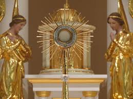 monstrance with angels